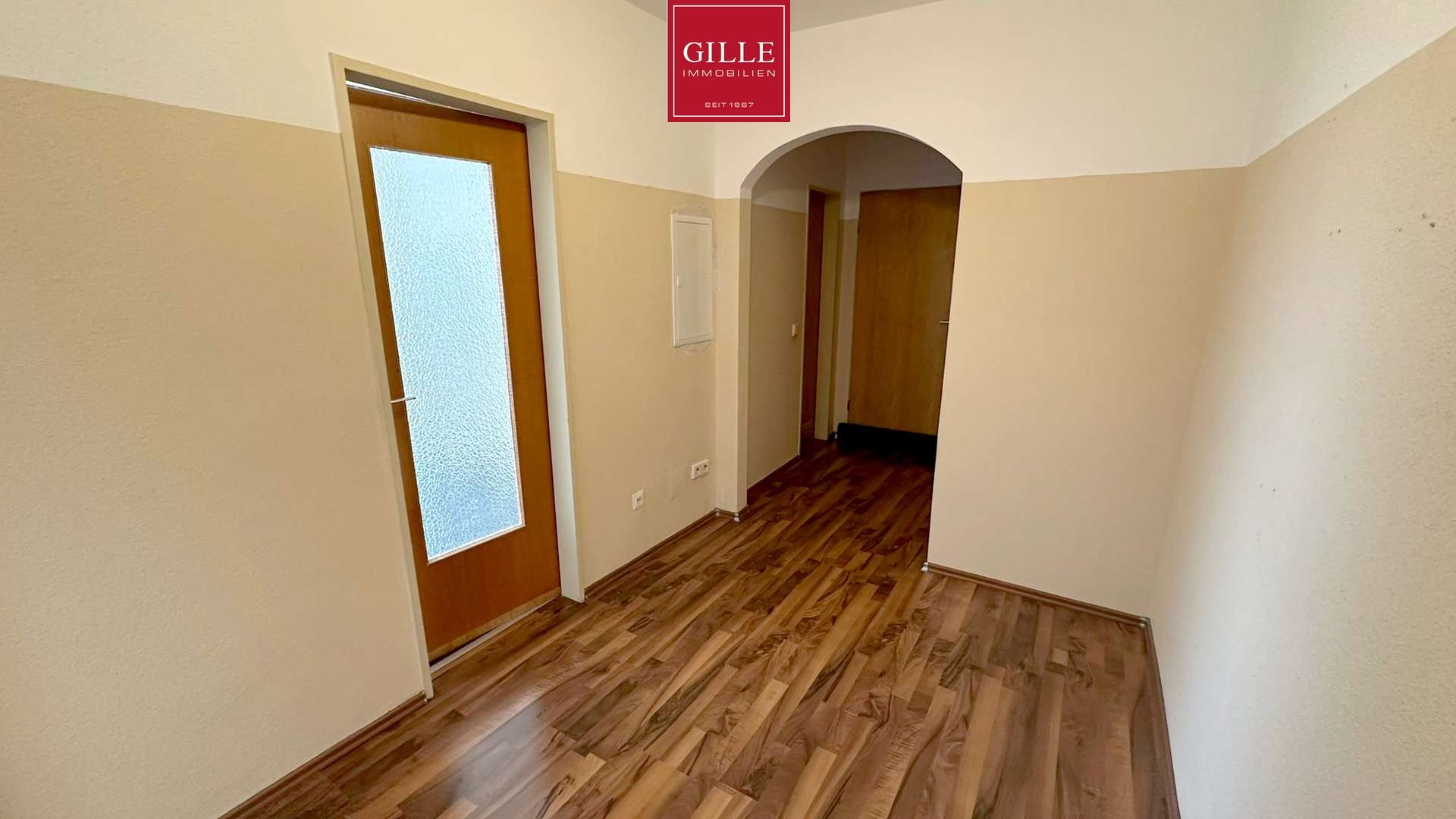 Ansicht 6 von: Neuss-Reuschenberg: Helle u. gepflegte 2-Zimmerwhg. mit Balkon, Wannenbad & Aufzug